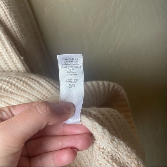 Athleta‎ Sierra Wool Blend Oatmeal Cream Sweater - Picture 5 of 9